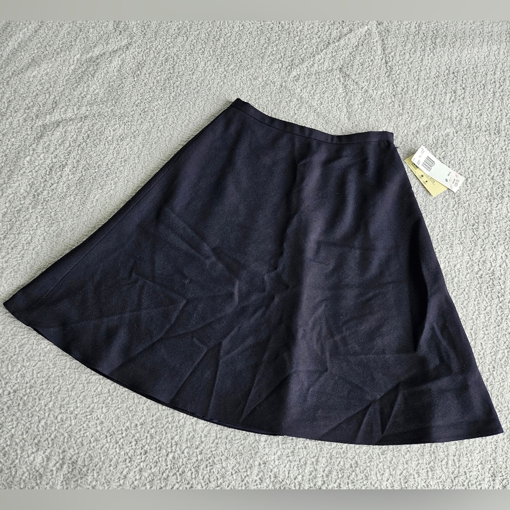 NWT Austin Reed Women’s Navy 100% Worsted Wool Skirt Petite 4 Lined